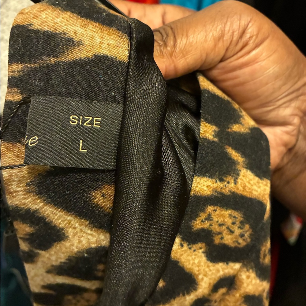 Leopard Print Scarf - Picture 2 of 2